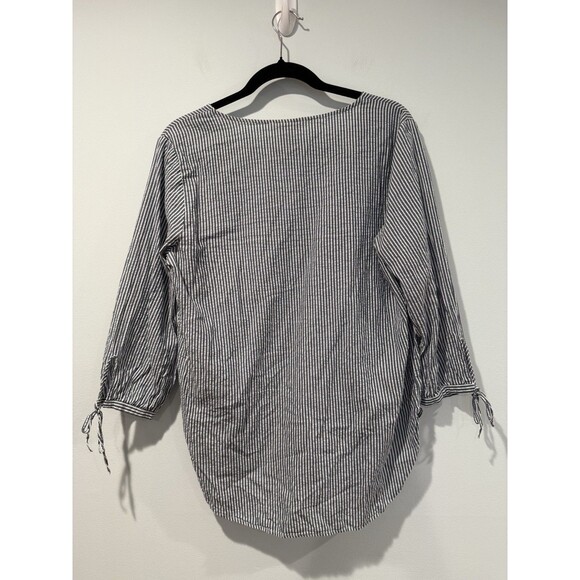 H&M Top Womens 6 Seersucker Striped Coastal Quiet Luxury Old Money Travel Preppy - Picture 2 of 6